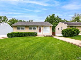 10527 Prestwick Dr, Saint Louis, MO 63137