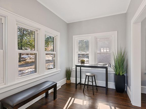 4th image of 2844 Ulysses St NE