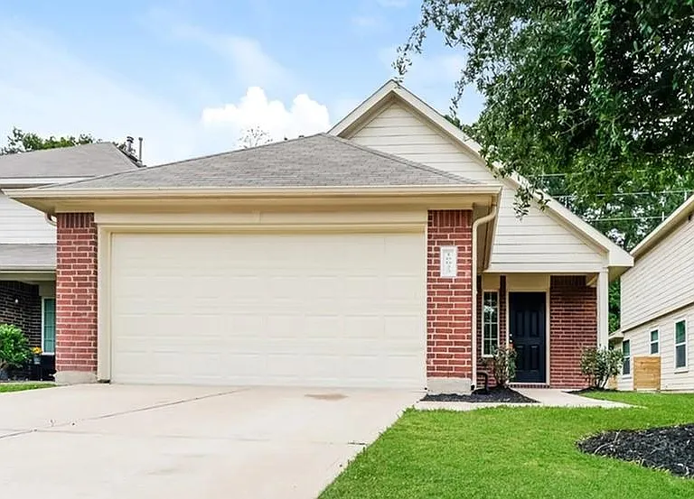 10023 Piave Dr — Photo 1