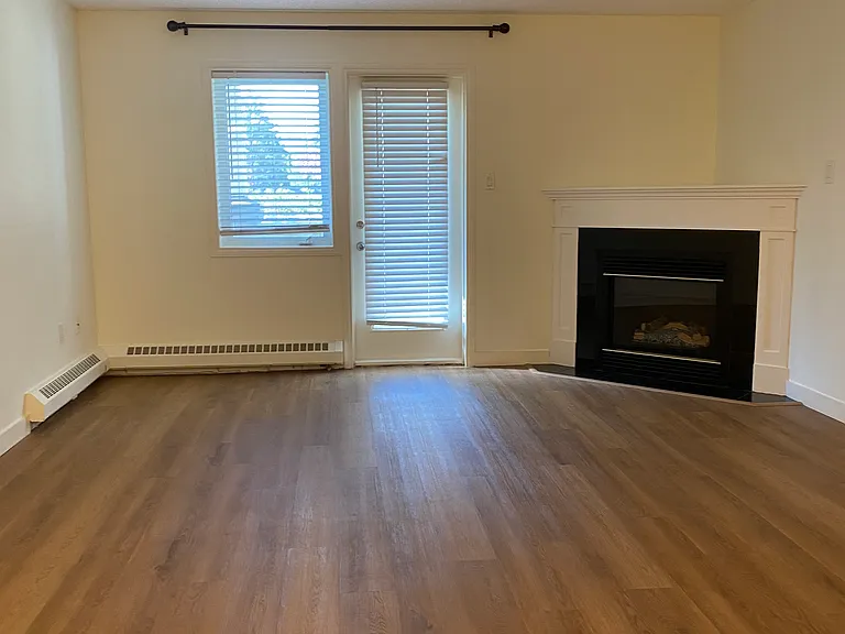 790 Kingsmere Cres SW #109 — Photo 13