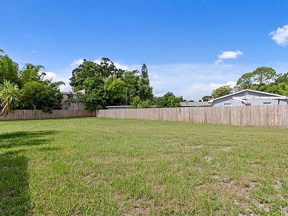 3rd image of 13TH AVENUE N LOT 8