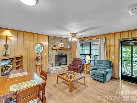 4th image of 279 Rocky Top Rd