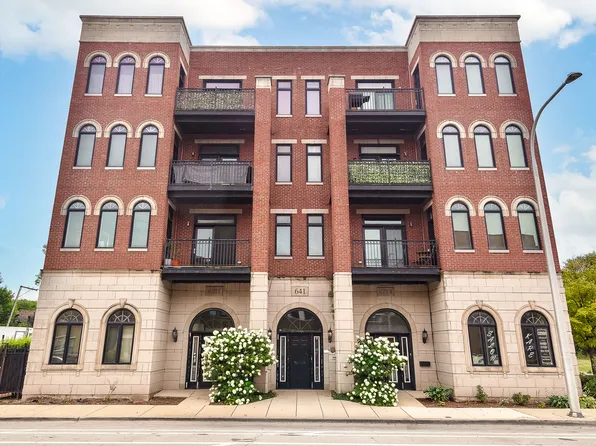641 E Pershing Ave #301, Chicago, IL 60653