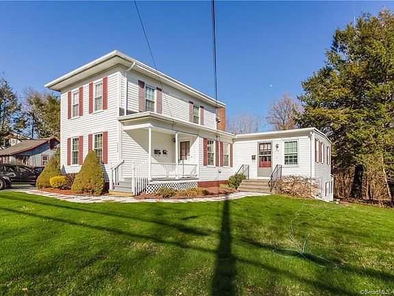 2nd image of 2594 Main St #2596