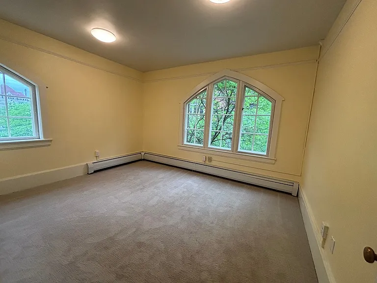 310 Montgomery Street — Photo 3