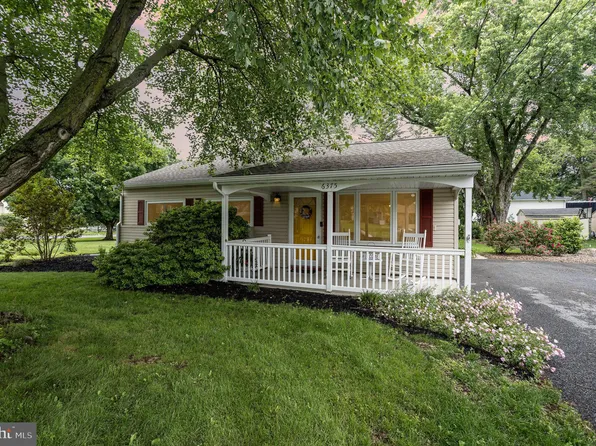 6375 Hollow Dr, East Petersburg, PA 17520