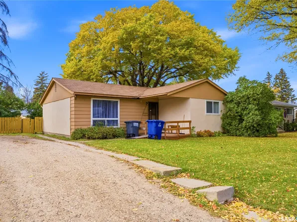 701 Y Avenue N, Saskatoon, SK S7L 3L3