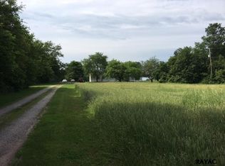 3971 York Rd, New Oxford, PA 17350