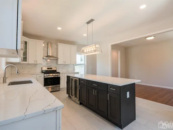 7 Joseph St, South River, NJ 08882