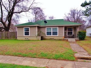 6840 Van Natta Ln, Fort Worth, TX 76112