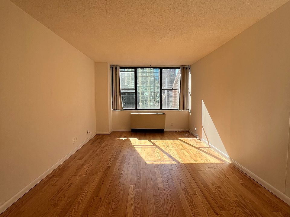1st image of 301 E 45th St #11DS