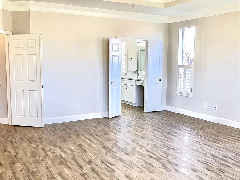 5711 Silver Bay Ct — Photo 15