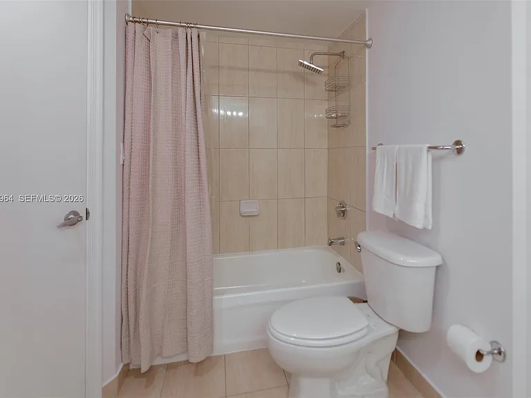 1750 N Bayshore Dr #2402 — Photo 15