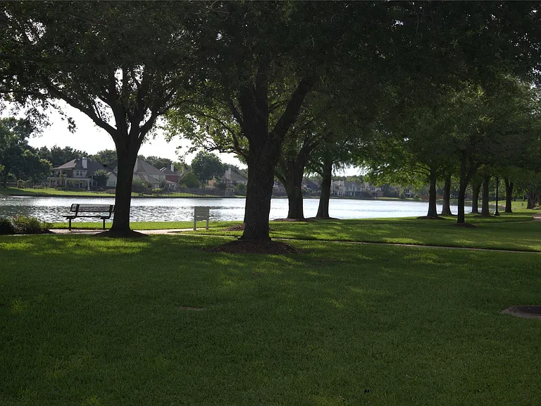 1839 Lake Winds Dr — Photo 9