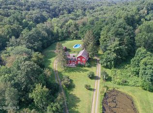 23 Obrien Rd, Troy, NY 12180