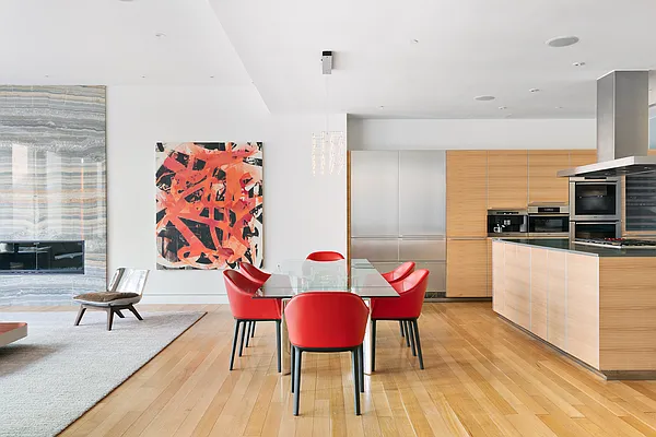 Sold by Corcoran | media 24