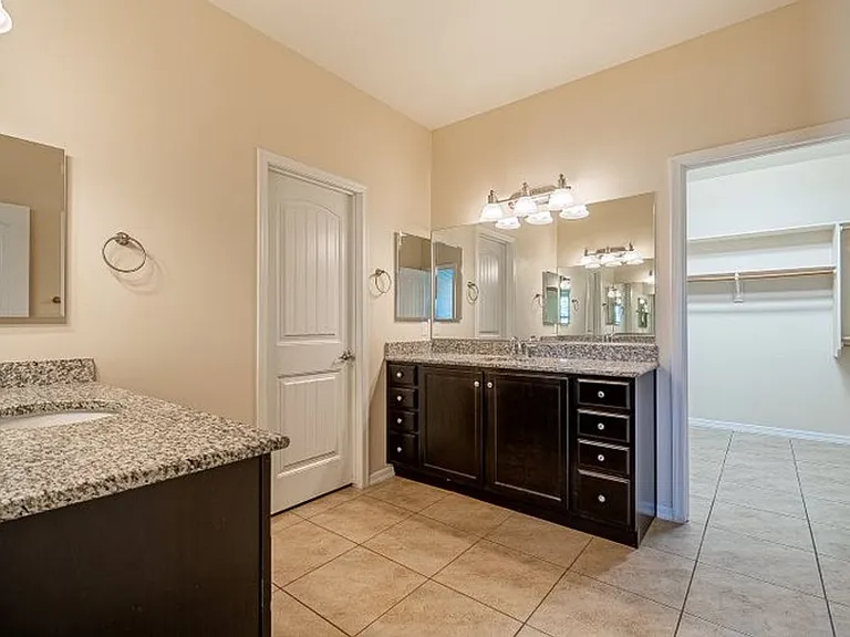12237 S Laurel Ln — Photo 12