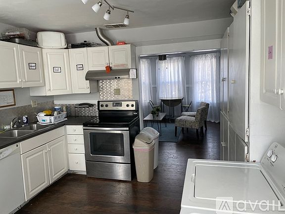 5th image of 50 Saragossa St #A8