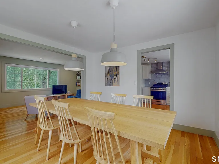 444 Highland St — Photo 5
