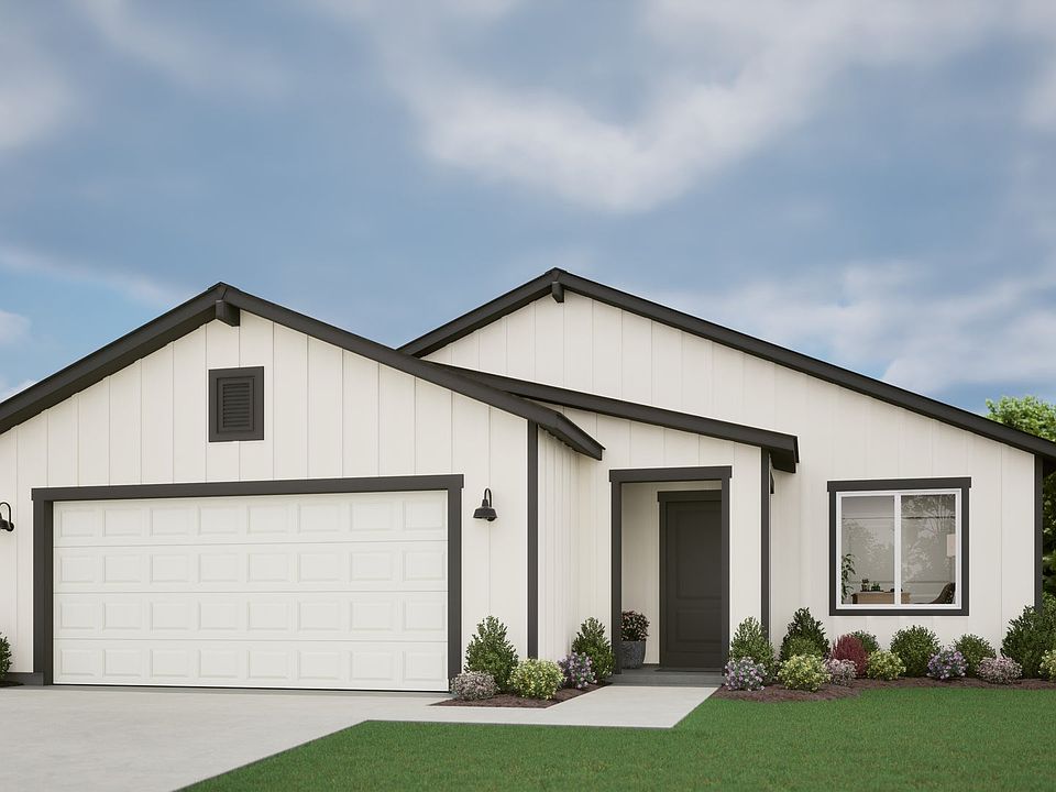 Farmhouse Elevation - Alpine Trail