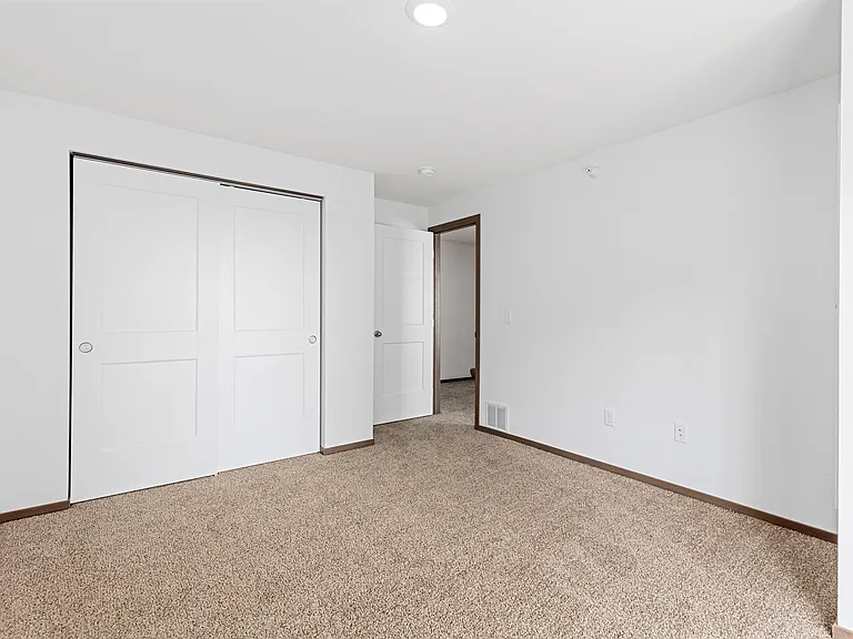 Shepherd Hills Commons — Photo 24