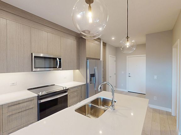 3rd image of 44 Skyview Pkwy NE #1202