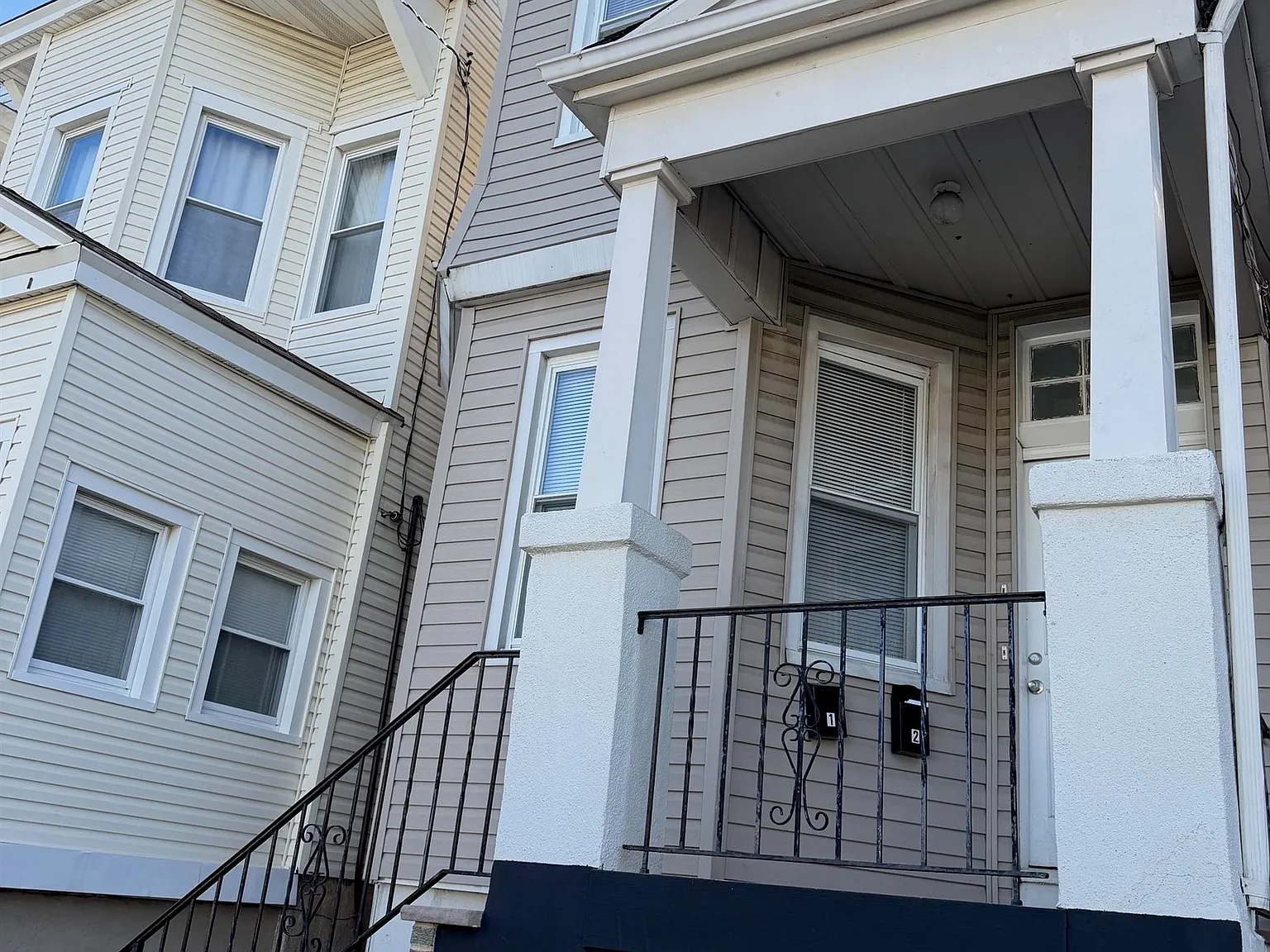 3 bed, 1.0 bath, $3,000 — Photo 1