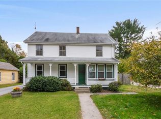 12 Knight St, Ashaway, RI 02804