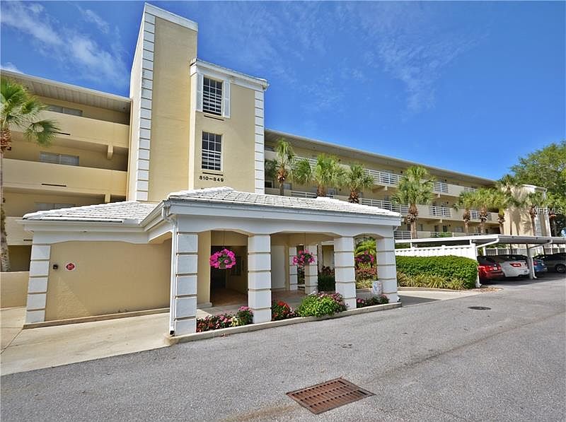 1st image of 810 Wexford Blvd #810