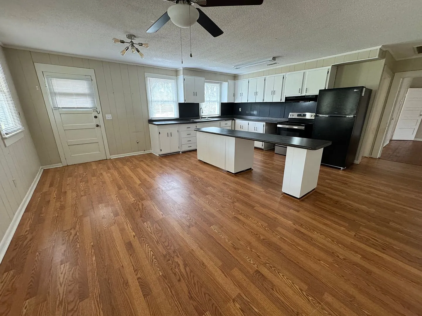6110 Burkhalter Road — Photo 4
