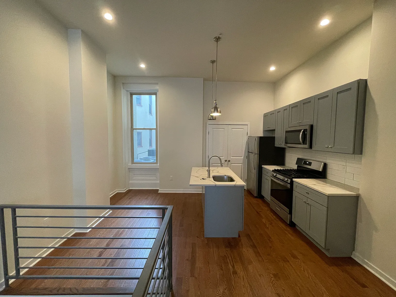 2 bed, 2.5 bath, $2,650 — Photo 2