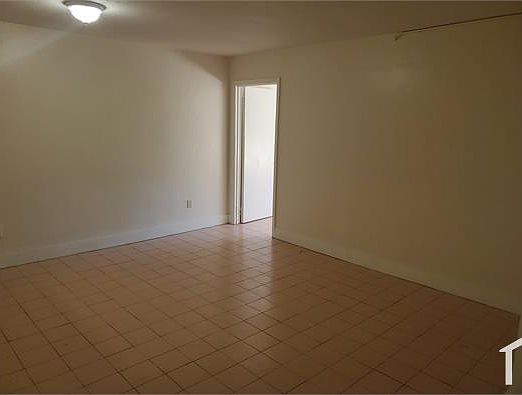 2nd image of 13300 NE 6th Ave #204