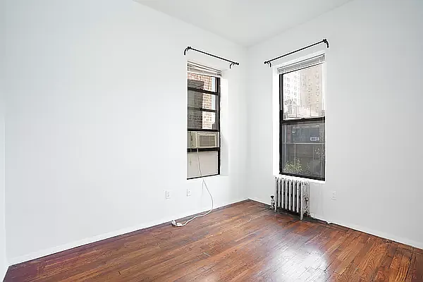 Rented by Waldstar Real Estate LLC | media 15