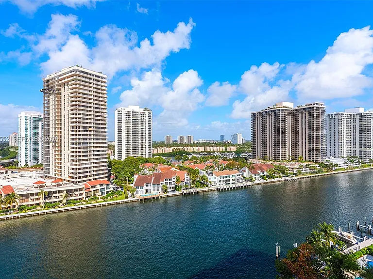 19390 Collins Ave #1519 — Photo 19