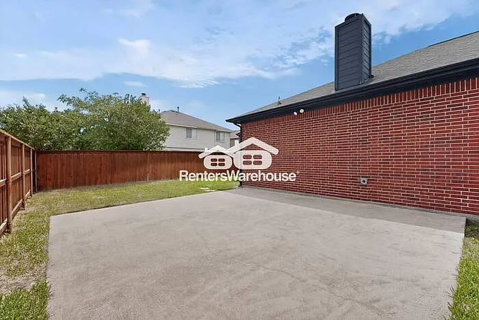 7301 Fossil Lake Dr — Photo 45