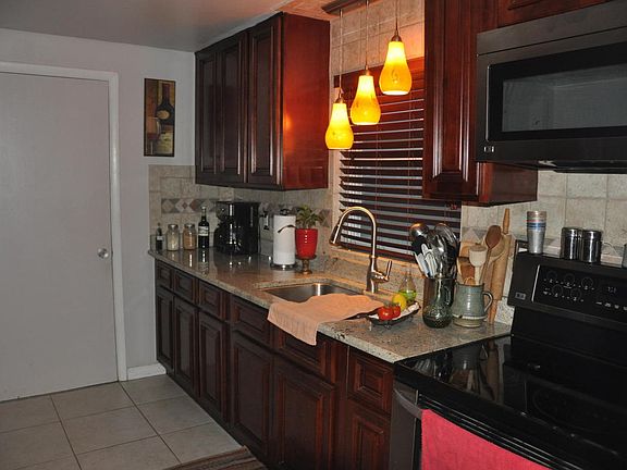 4th image of 418 Janell Dr