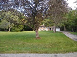 1425 N Morgan Rd, Oconomowoc, WI 53066