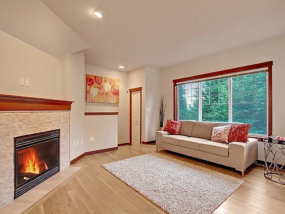 4th image of 19439 1st Ave S Unit A1