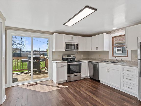 2nd image of 1021 MCKINLEY STREET
