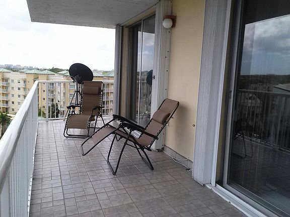 2nd image of 1800 NW 24th Ave APT 811