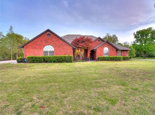10812 Quail Run Rd, Oklahoma City, OK 73150