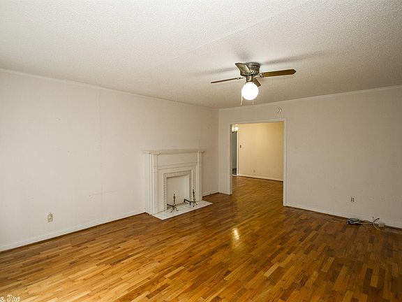 5th image of 2209 N McKinley St