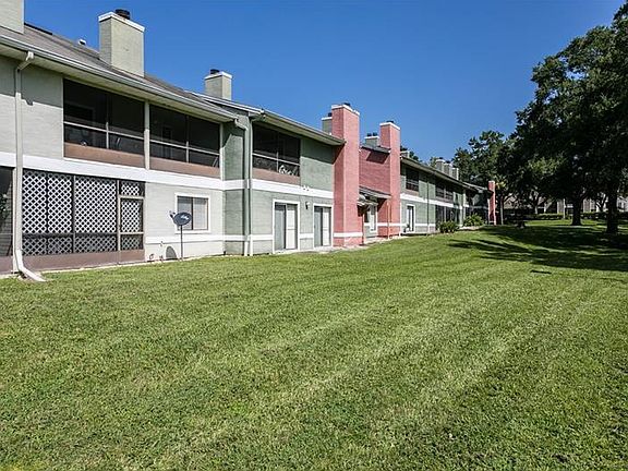 2nd image of 560 Breckenridge 102 Vlg