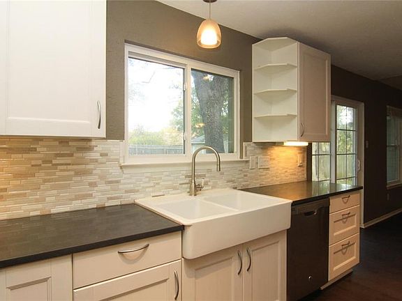 5th image of 3506 Tyrone Dr