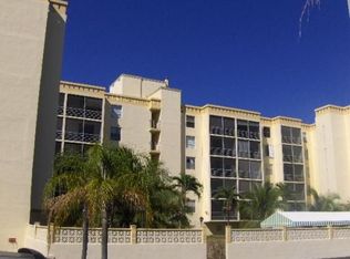 2935 NE 163rd St APT 2E, N Miami Beach, FL 33160