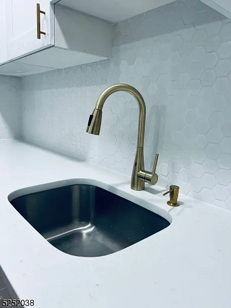 1 bed, 1.0 bath, $1,550 — Photo 2