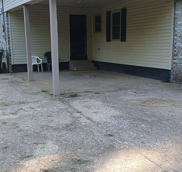 956 Ross Rd — Photo 32