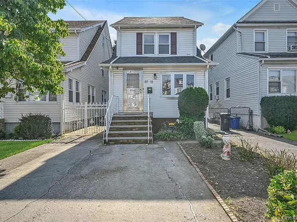 8918 220th St, Queens Village, NY 11427