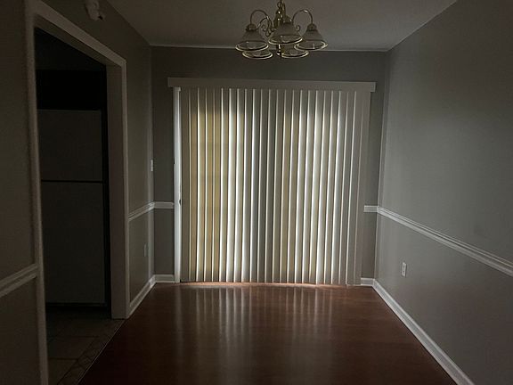 5th image of 106 Hillbilly Private Dr #1