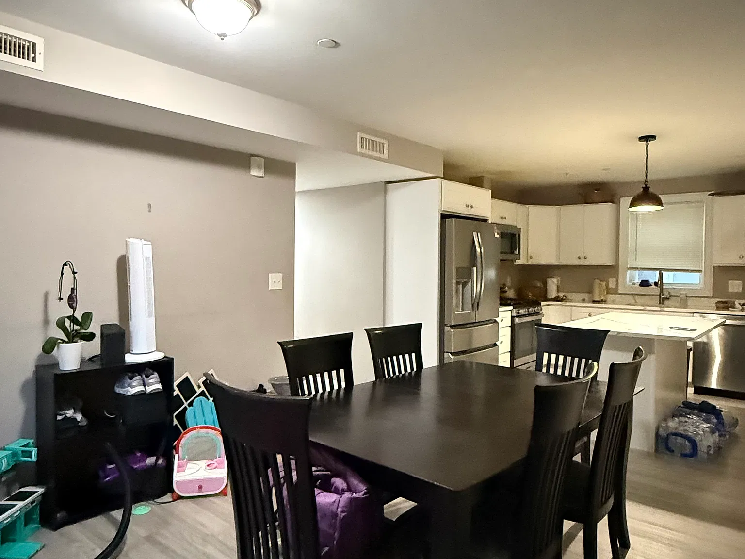 3 bed, 1400 sqft, $3,200 — Photo 3